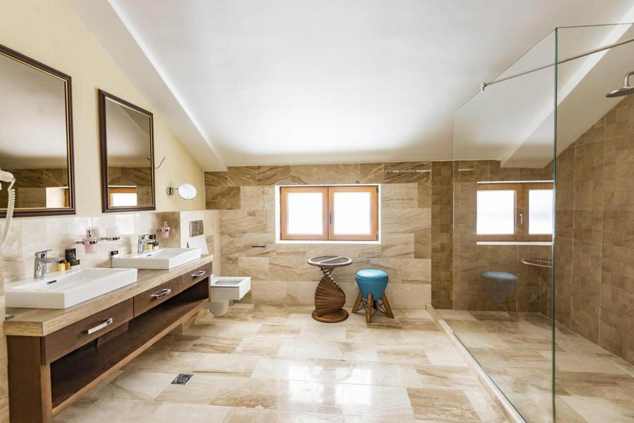 Waikiki Apartments Tivat Eksteriør billede