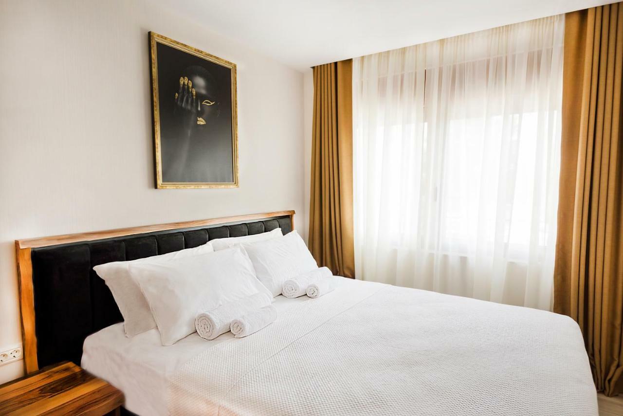 Waikiki Apartments Tivat Eksteriør billede