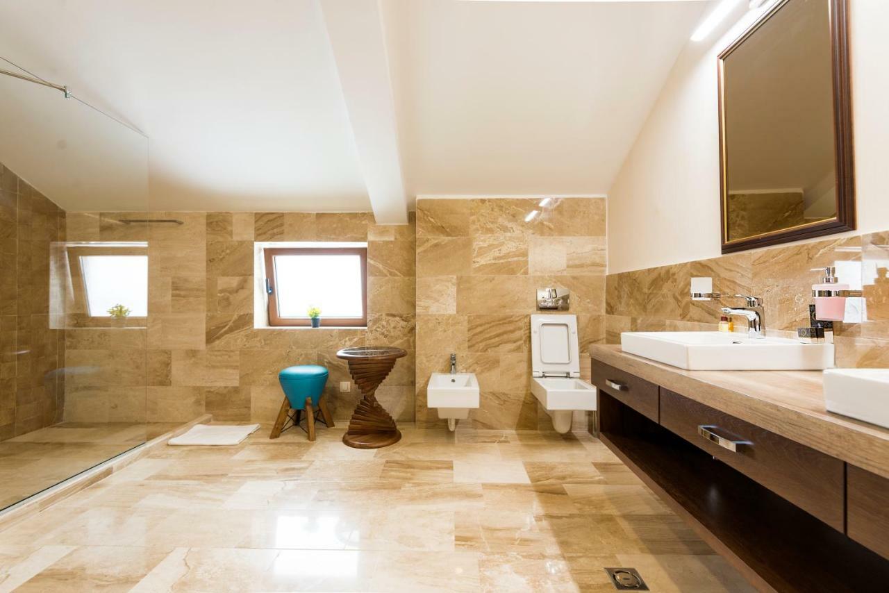 Waikiki Apartments Tivat Eksteriør billede
