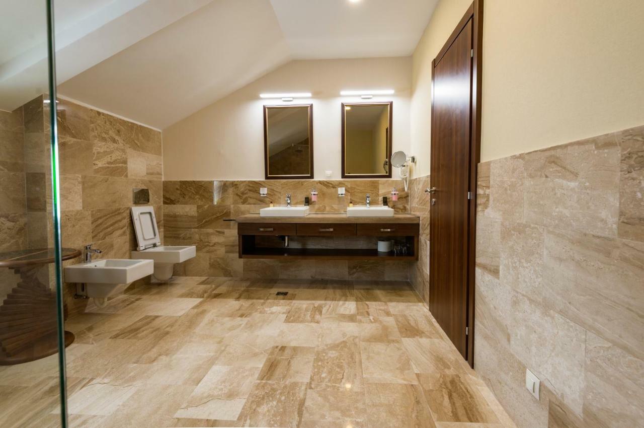 Waikiki Apartments Tivat Eksteriør billede