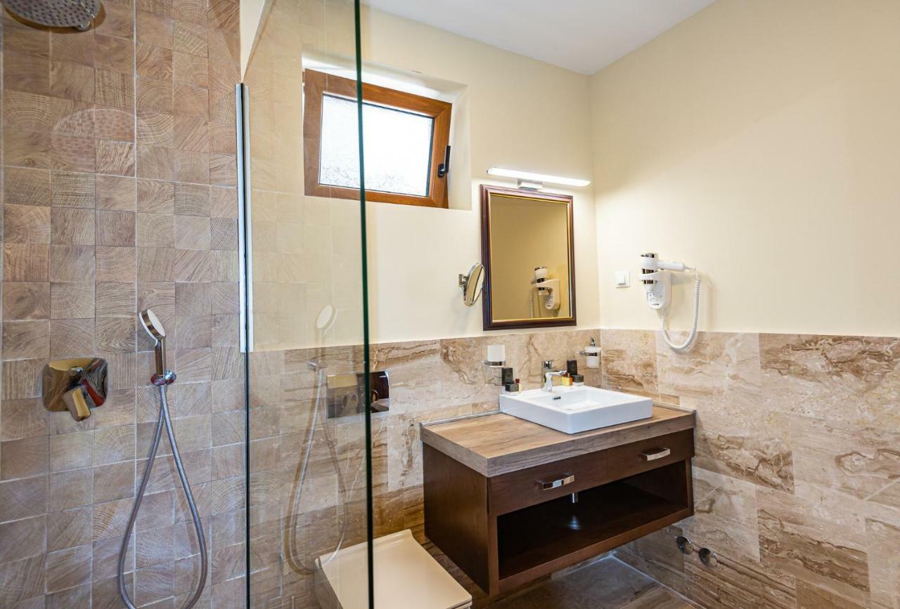 Waikiki Apartments Tivat Eksteriør billede