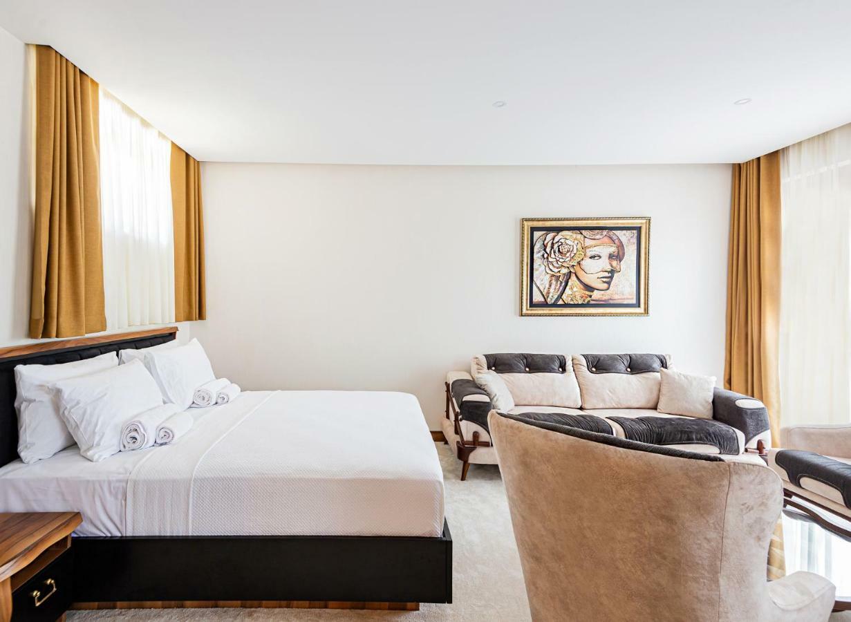 Waikiki Apartments Tivat Eksteriør billede