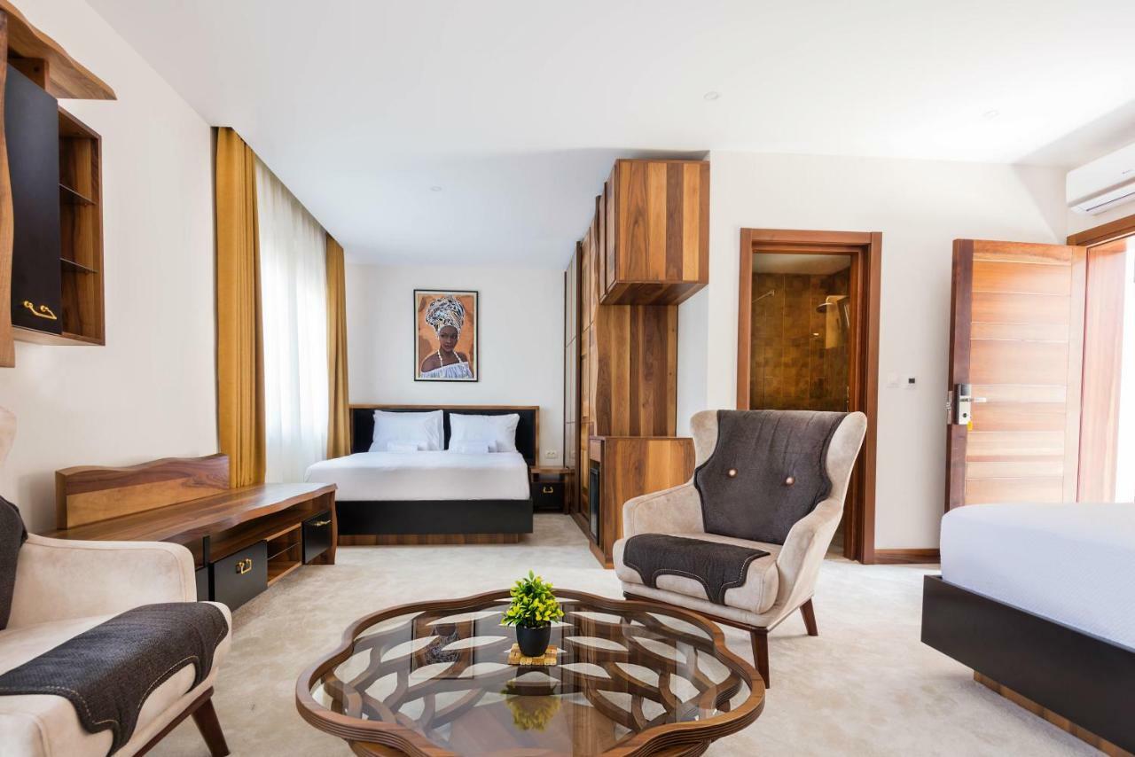 Waikiki Apartments Tivat Eksteriør billede