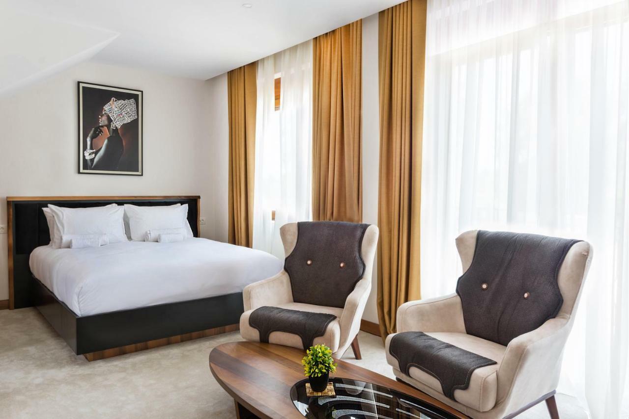 Waikiki Apartments Tivat Eksteriør billede