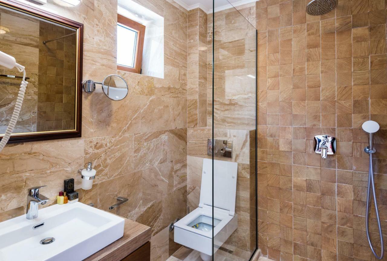 Waikiki Apartments Tivat Eksteriør billede