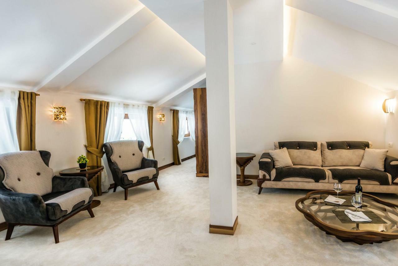 Waikiki Apartments Tivat Værelse billede
