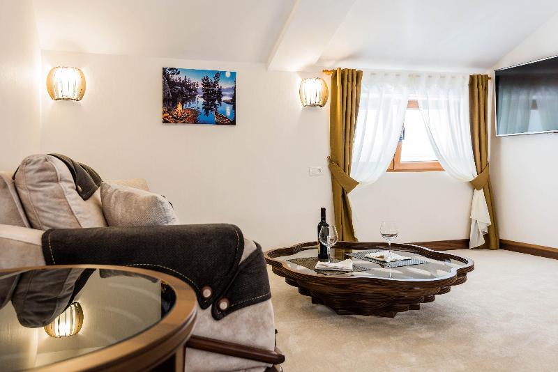 Waikiki Apartments Tivat Eksteriør billede